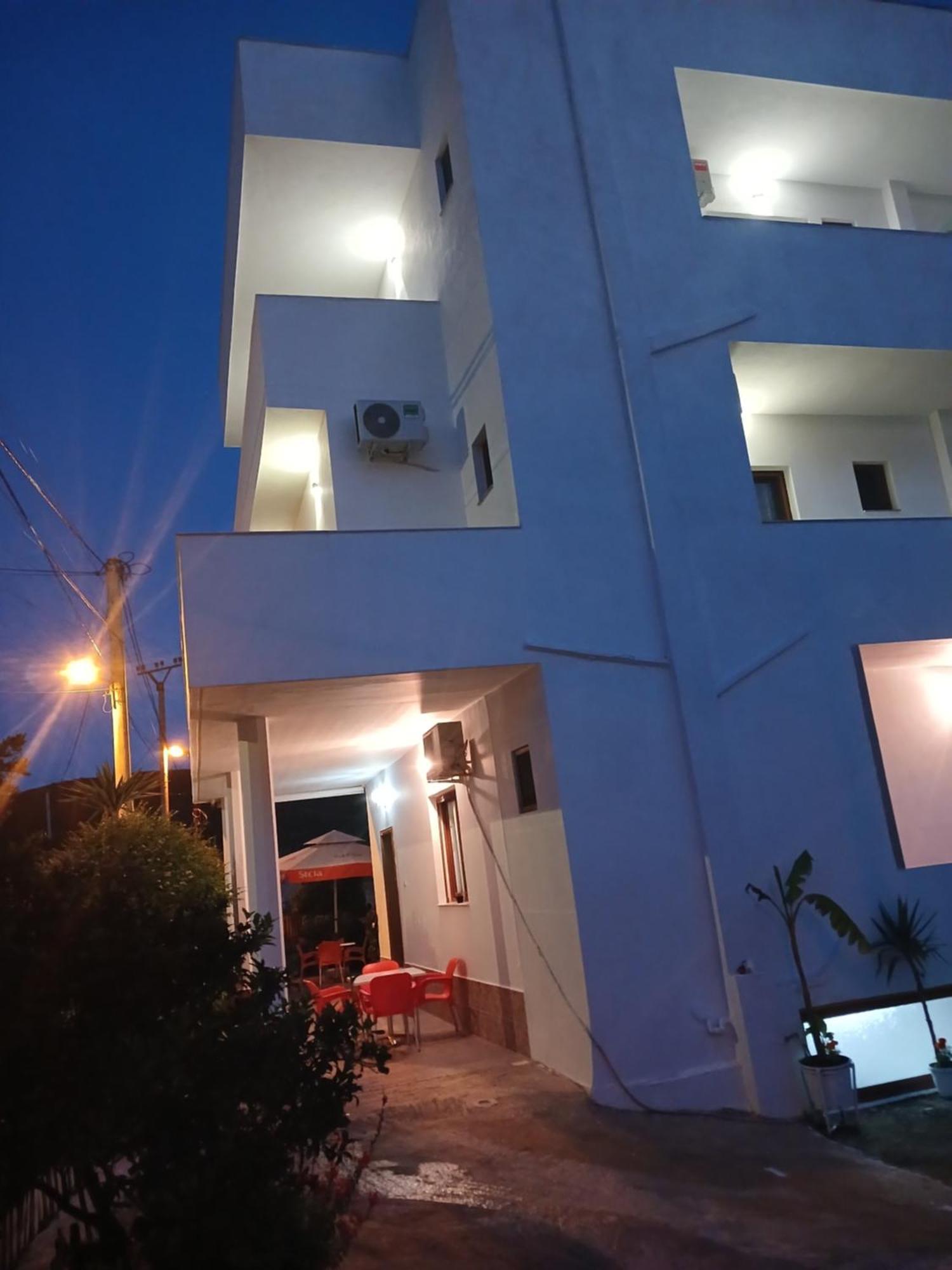Vila Hergi Sarandë エクステリア 写真